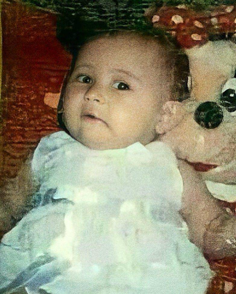 masa kecil Prilly Latuconsina (instagram.com/prillylatuconsina96)