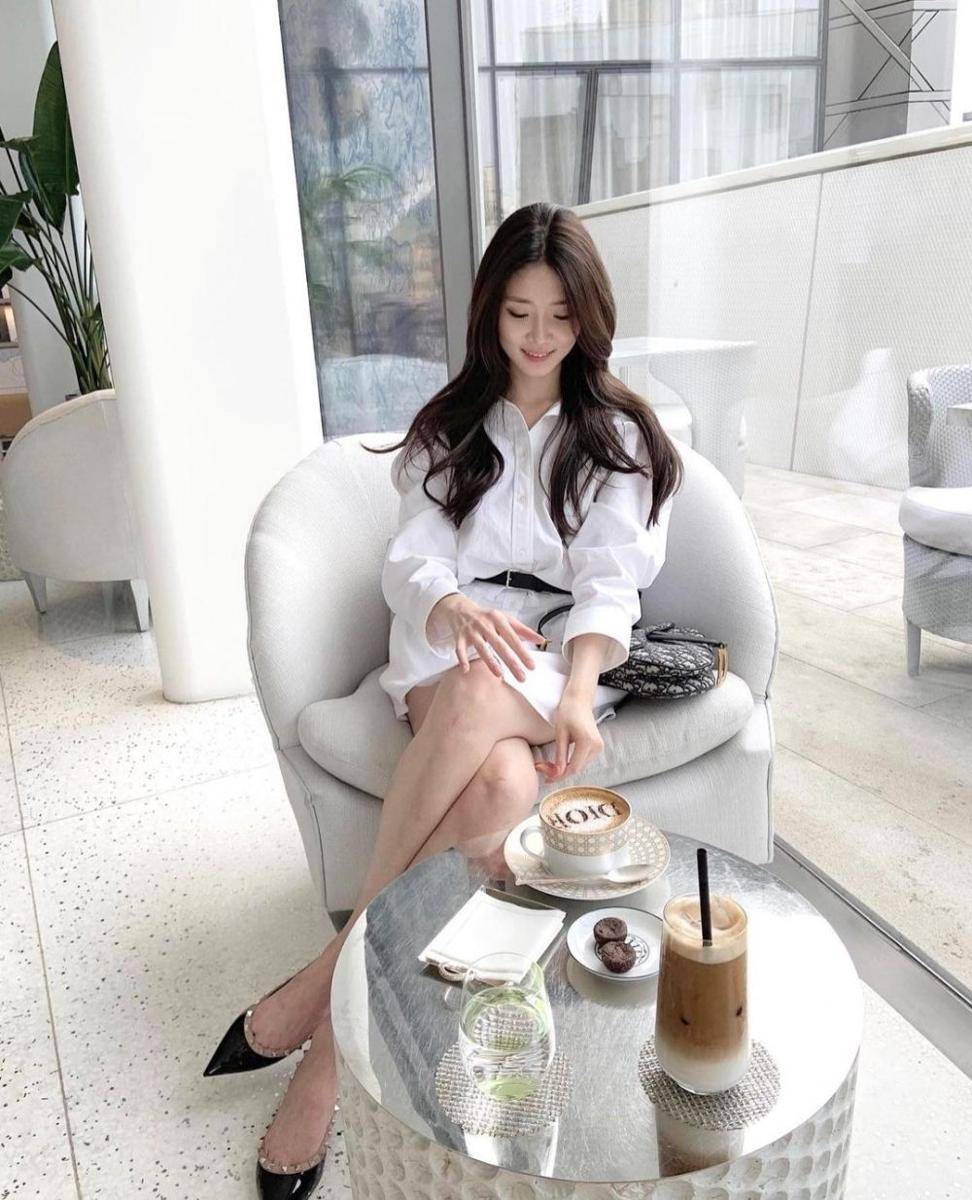 Shin Ji Yeon (instagram.com/jiiiyeonie__)