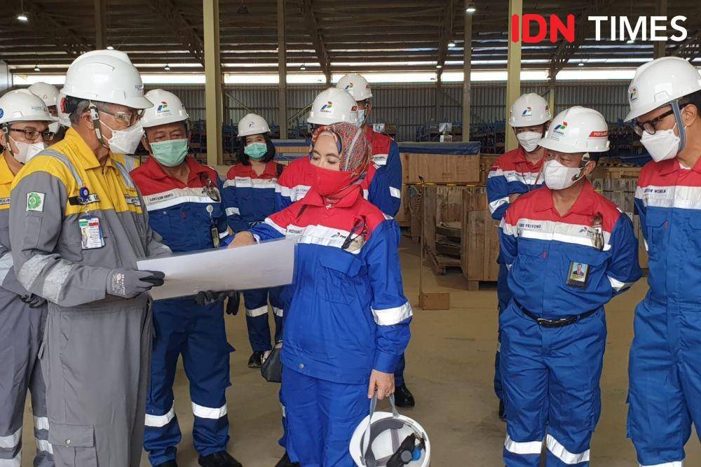 Dirut Pertamina Nicke Widyawati Site Visit RDMP Kilang Balikpapan (8/1/2022). (IDN Times/Uni Lubis)