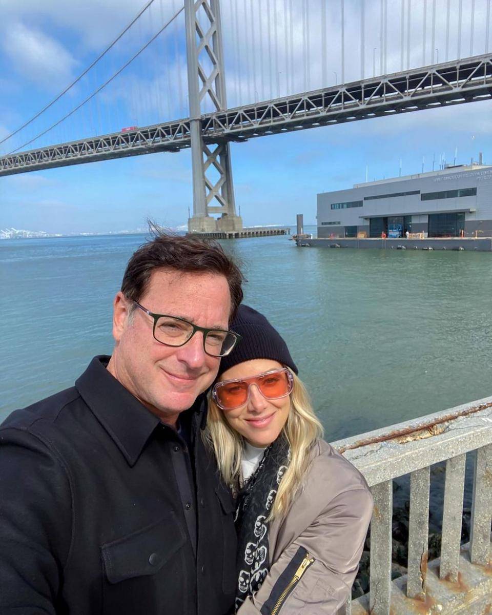 Bob Saget, Kelly Rizzo (instagram.com/eattravelrock)