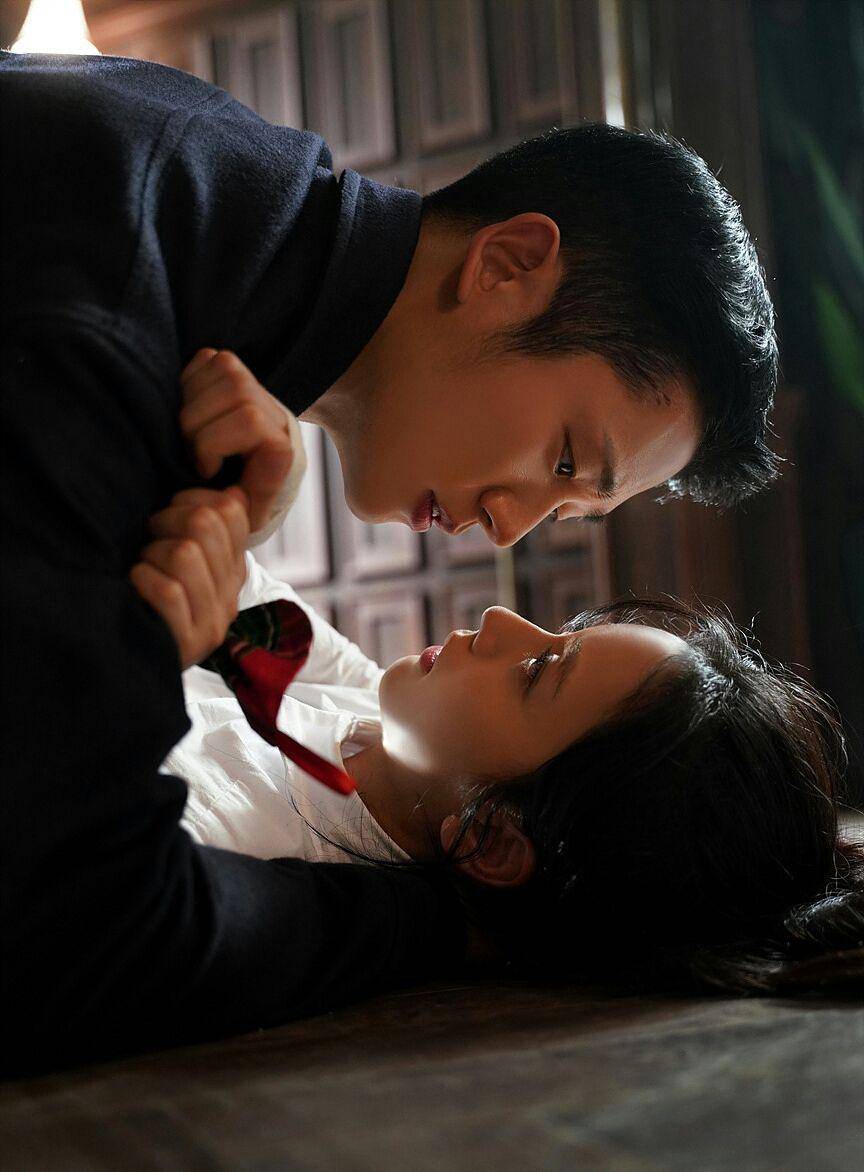 Jung Hae In dan Jisoo BLACKPINK di drama Snowdrop (dok. JTBC/Snowdrop)