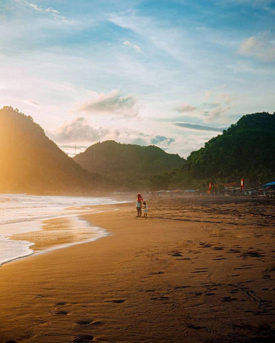 Pantai Suwuk. (instagram.com/wild.arrt)