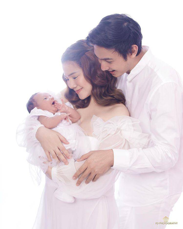 Felicya Angelista dan keluarga (instagram.com/felicyangelista_)