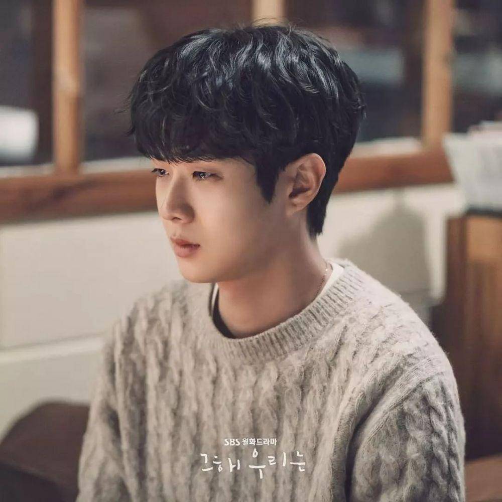 Choi Woo Shik di Our Beloved Summer (Dok. SBS/Our Beloved Summer)