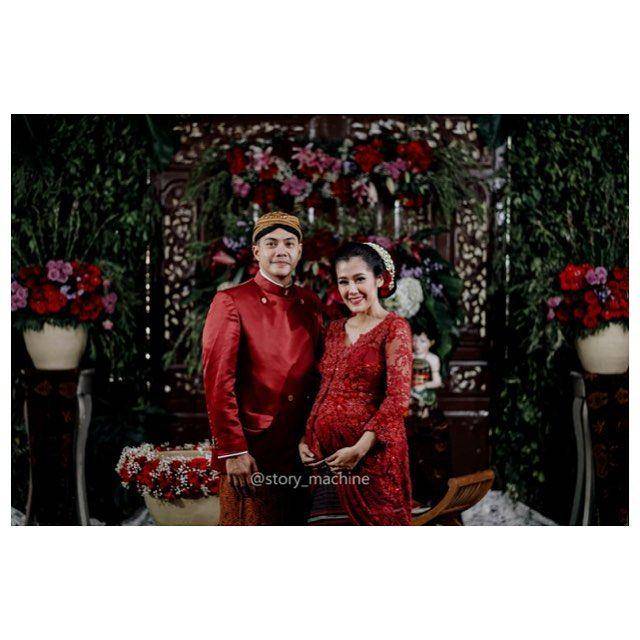 Gaya kondangan Ardina Rasti dan Arie Andika (instagram.com/ardinarasti6)