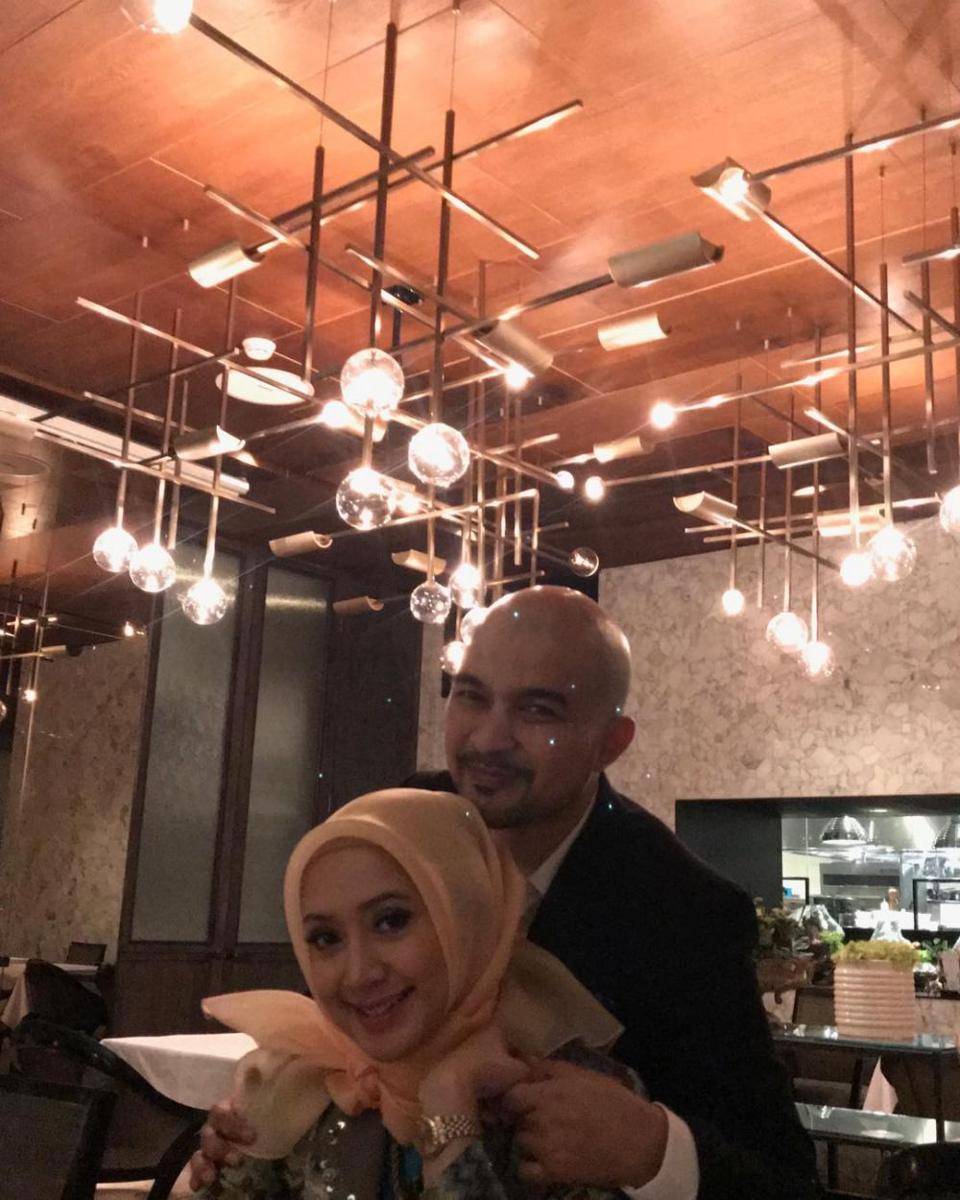 potret David Chalik dan Istri (instagram.com/deivynasution)