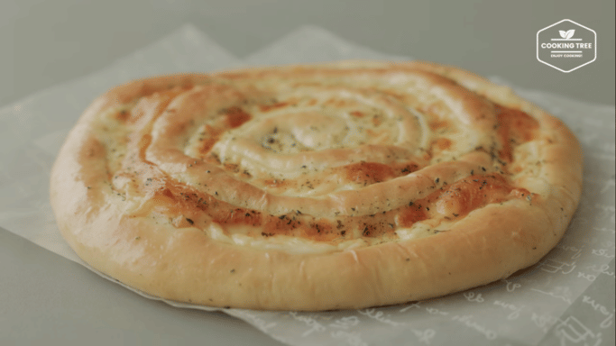 ilustrasi cheese potato bread (dok. youtube.com/Cooking tree 쿠킹트리)