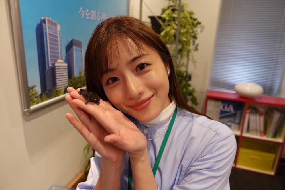 Satomi Ishihara (instagram.com/deep_ntv)