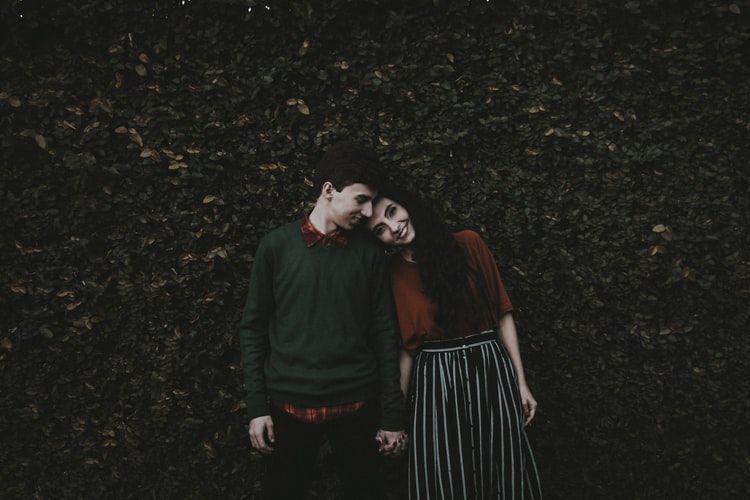 5 Alasan Pasangan yang Jarang Umbar Kemesraan Malah Bertahan Lama