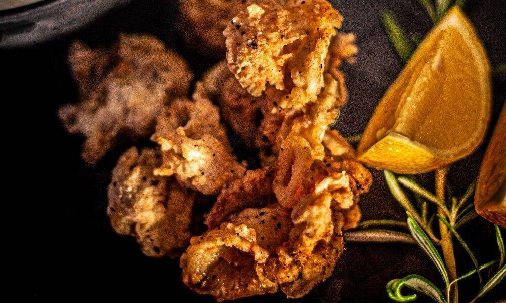 ilustrasi usus goreng (unsplash.com/Sam Loyd)
