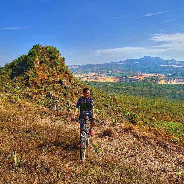 bukit pencu Blora (instagram.com/gilangbgsss)