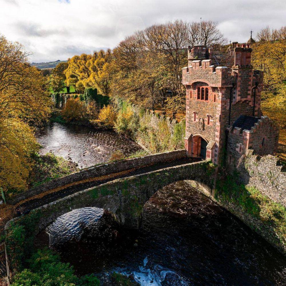 potret Kastil Glenarm (instagram.com/cinedroneni)