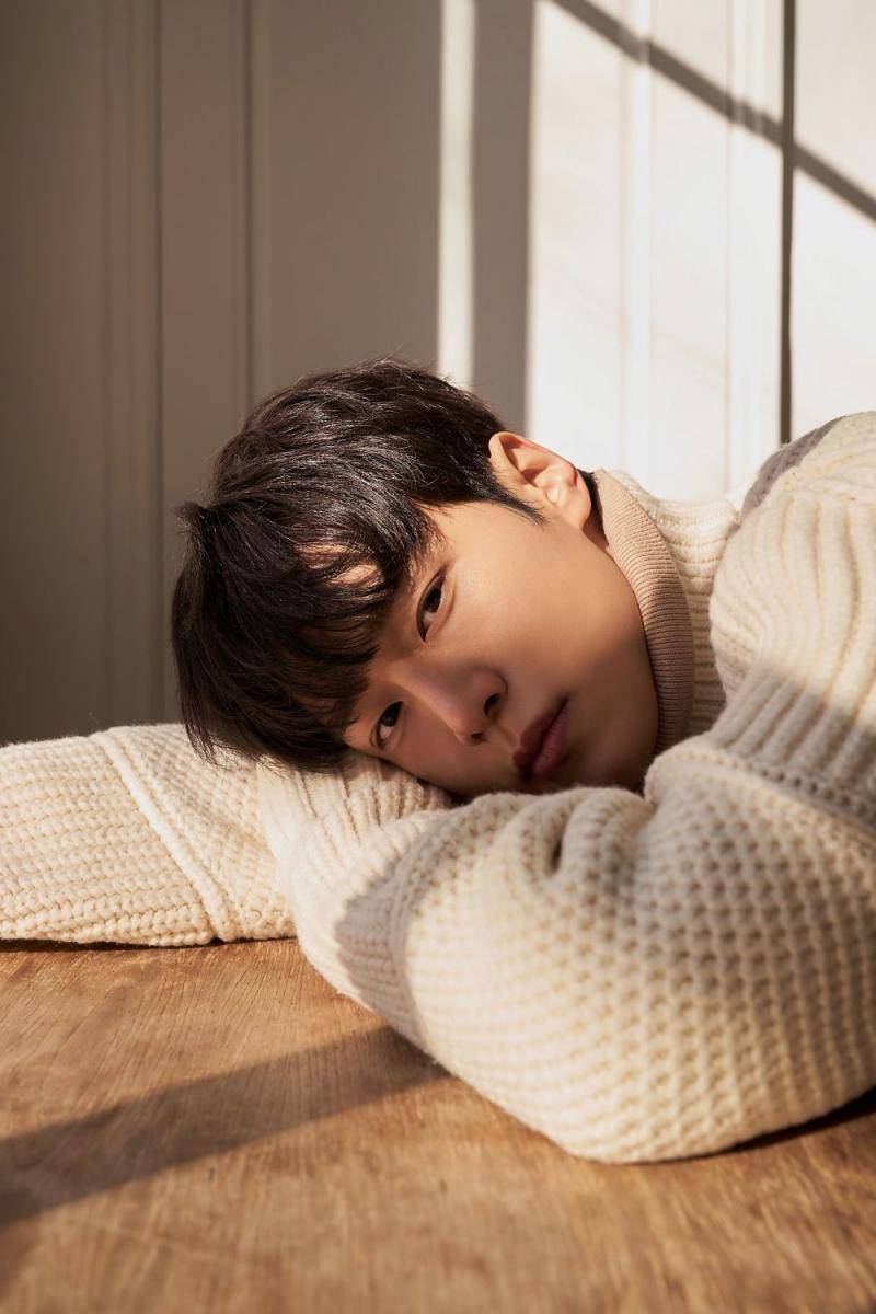 Kang Yoo Seok (post.naver.com/호두앤유ent)