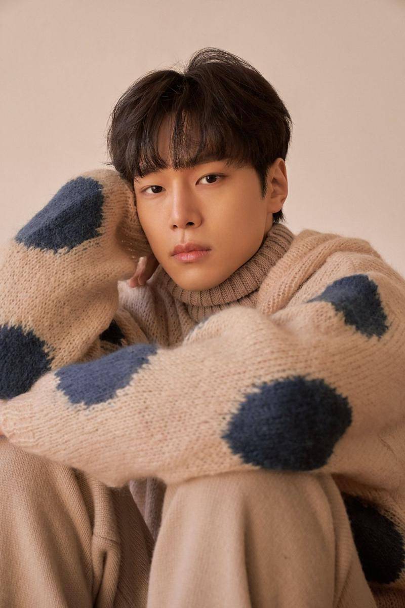 Kang Yoo Seok (post.naver.com/호두앤유ent)