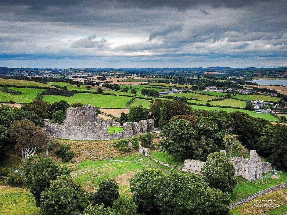 potret Kastil Dundrum (instagram.com/acheson_john)