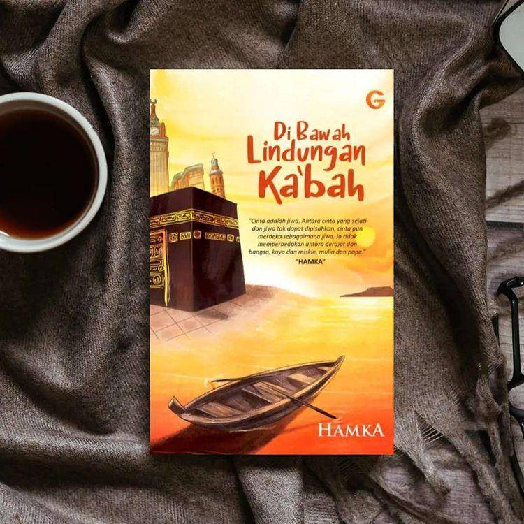 Di Bawah Lindungan Ka'bah (instagram.com/tulispadam)