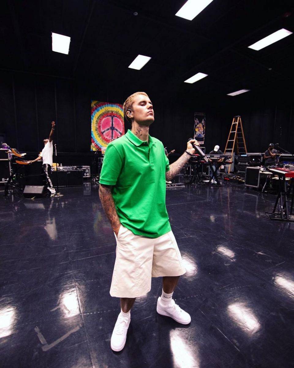 Gaya busana Justin Bieber (instagram.com/justinbieber)