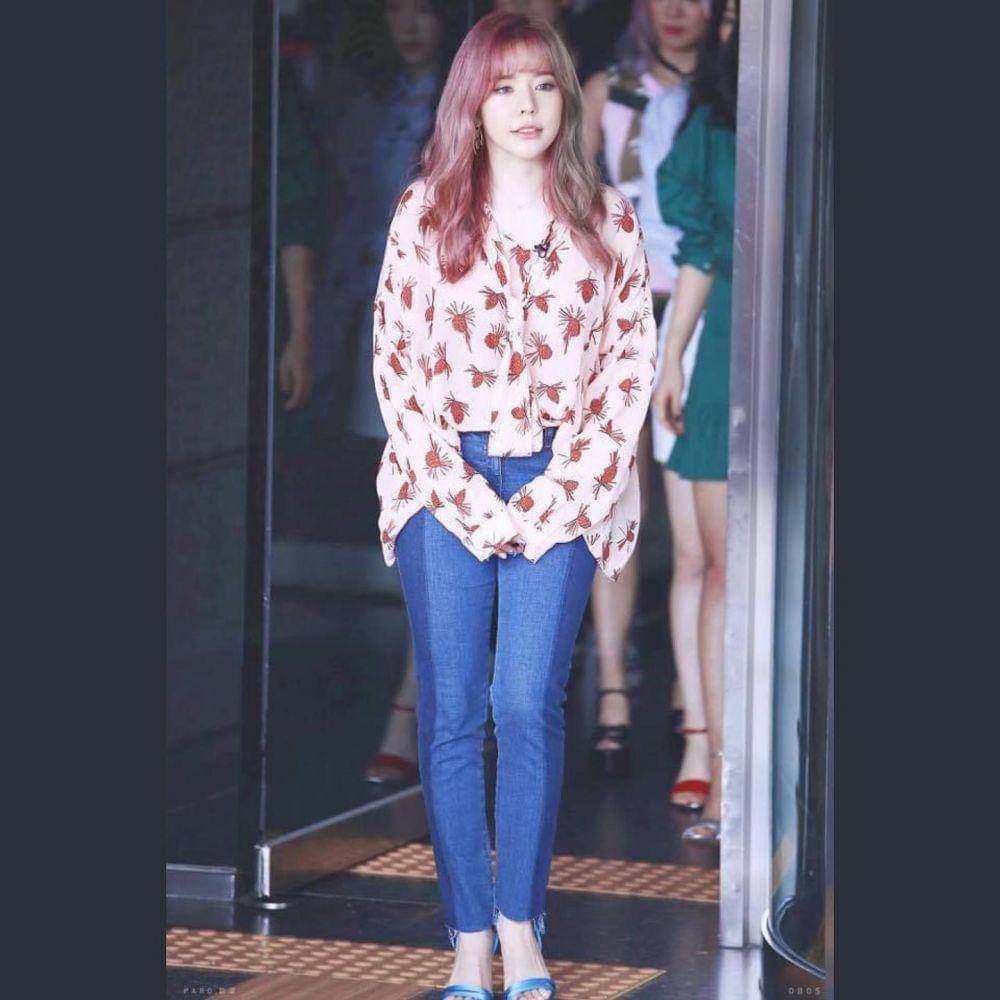 celana jeans member SNSD (instagram.com/snsdoutfit)