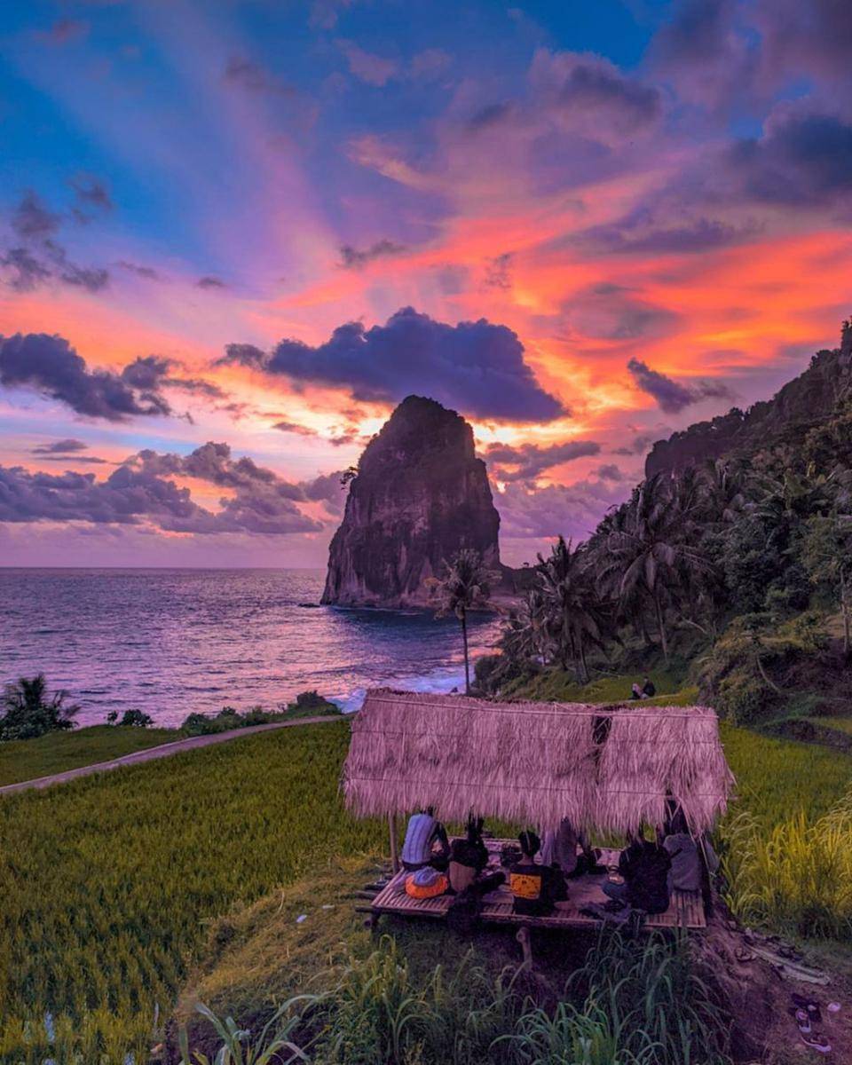 Pantai Pangasan. (instagram.com/firdaus_tribal)