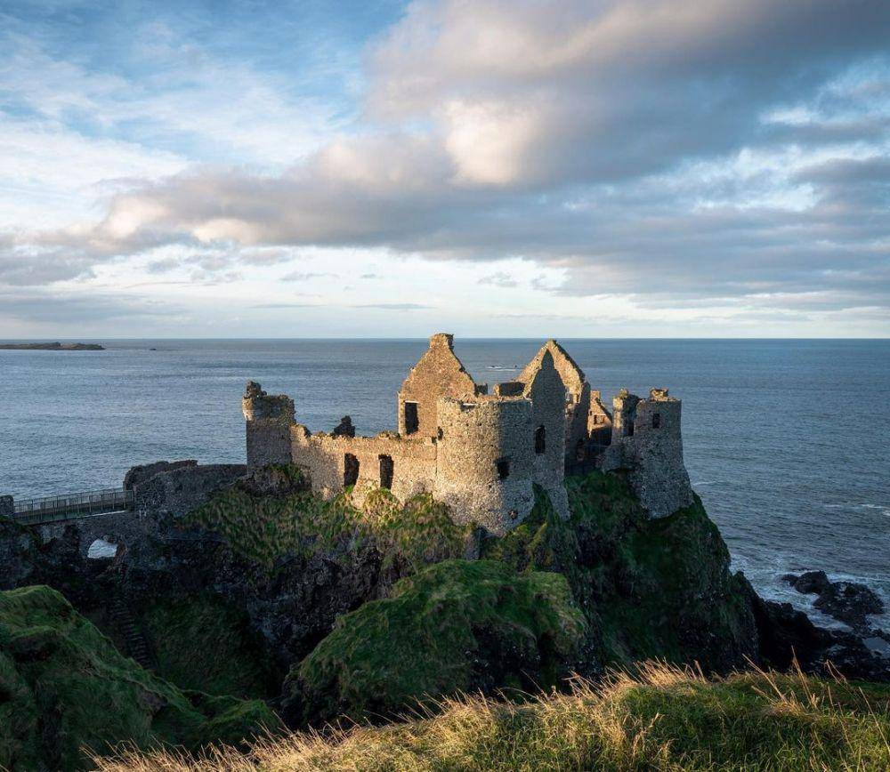 potret Kastil Dunluce (instagram.com/shawnwilliams4433)