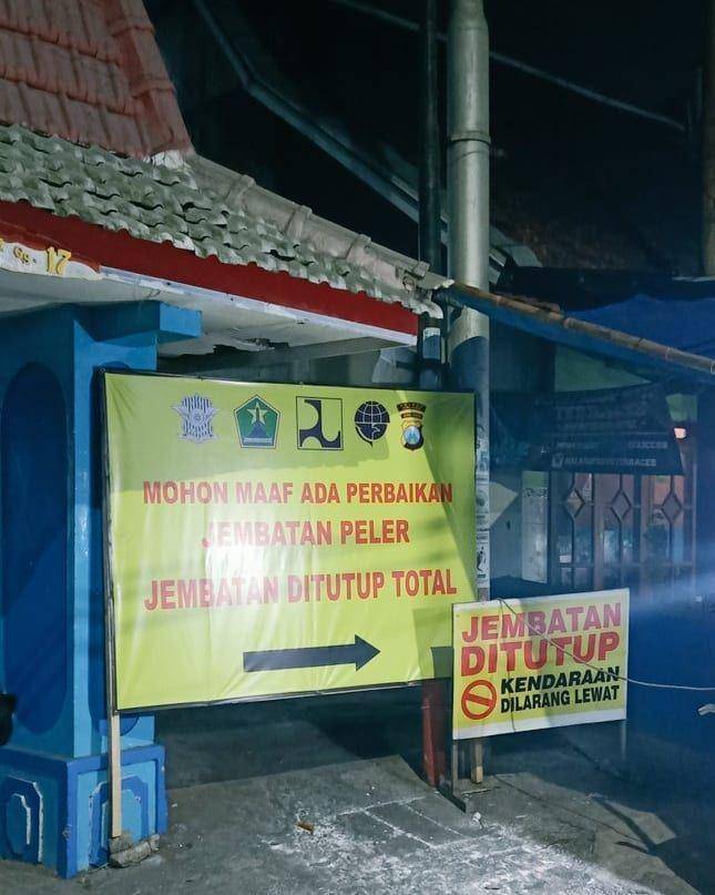 papan informasi kocak (instagram.com/sukijan.id)