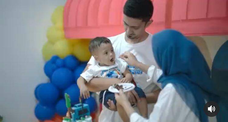 Ultah anak (Instagram.com/vebbypalwinta)