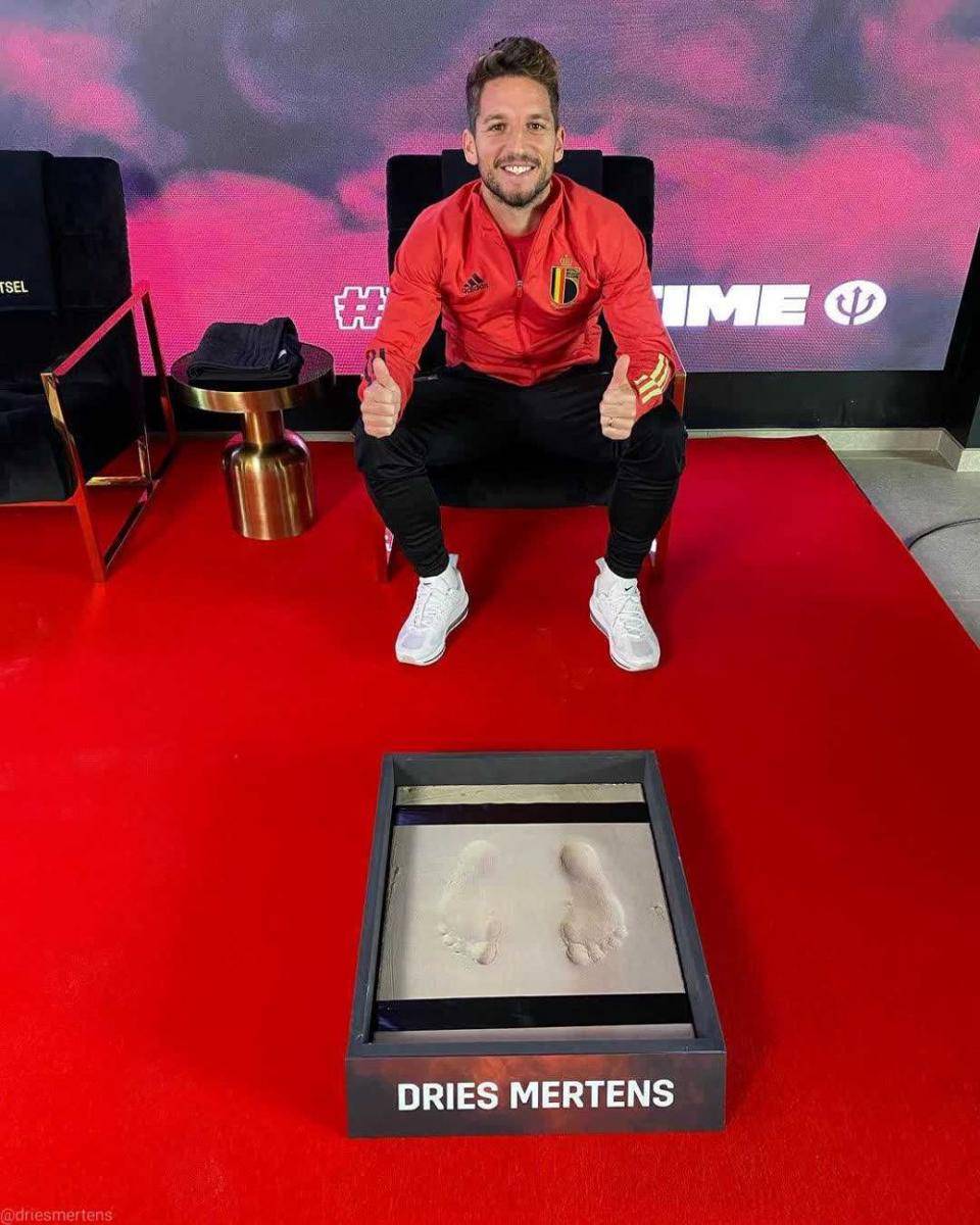 upacara 100 caps Dries Mertens (instagram.com/driesmertens)