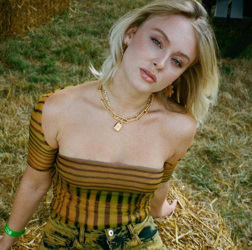 Zara Larsson (instagram.com/zaralarsson)