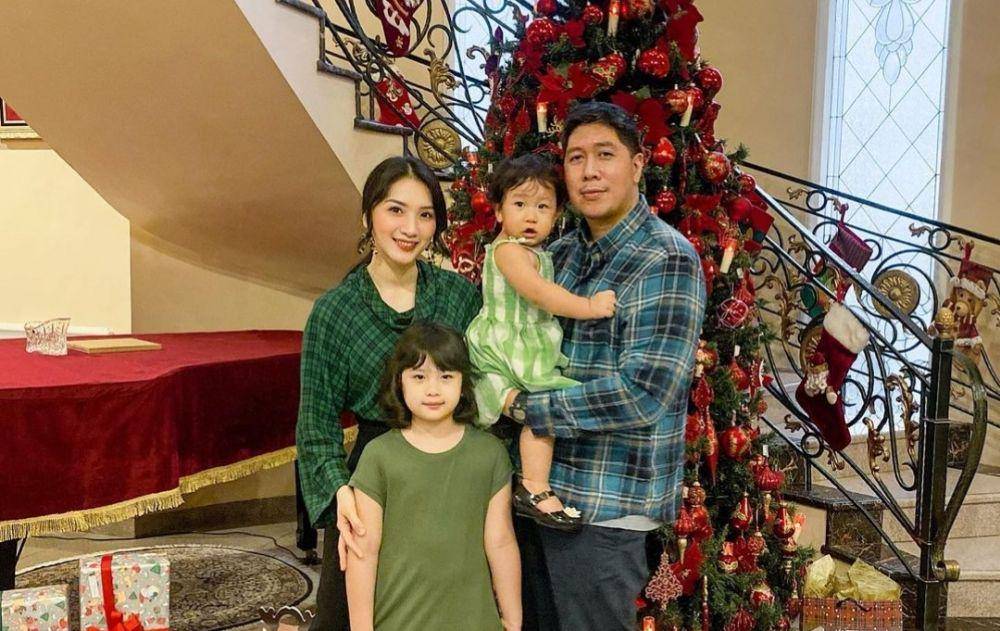 10 Potret Terkini Keluarga Rachel Octavia eks Princess dengan 2 Anak