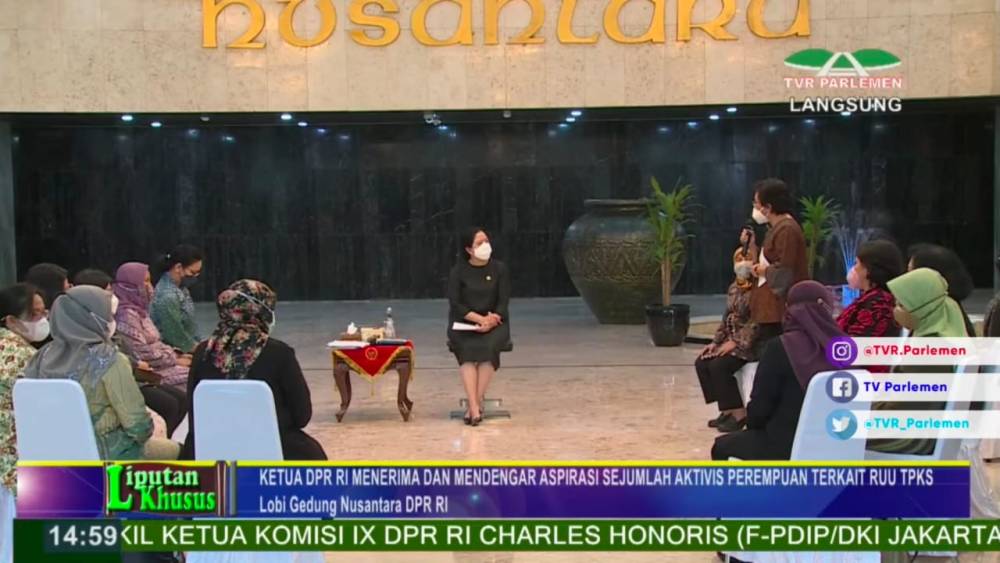 Ketua DPR RI, Puan Maharani menerima perwakilan masyarakat yang menyampaikan dukungan RUU TPKS di gedung DPR RI, Rabu (12/1/2022). (youtube.com/TVR Parlemen)