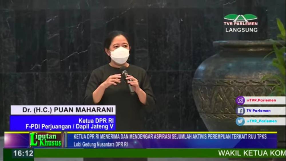 Ketua DPR RI, Puan Maharani menerima perwakilan masyarakat yang menyampaikan dukungan RUU TPKS di gedung DPR RI, Rabu (12/1/2022). (youtube.com/TVR Parlemen)