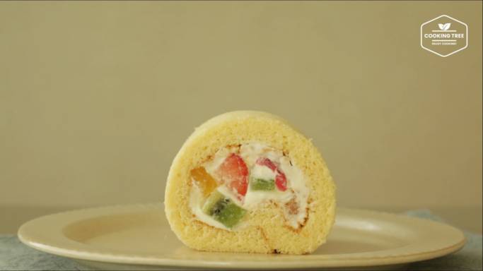 ilustrasi fruits roll cake (dok. youtube.com/Cooking tree 쿠킹트리)