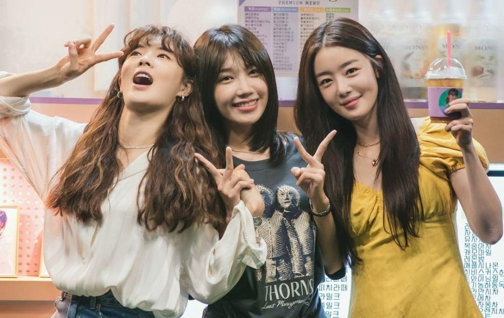 9 Drama Korea Ini Cocok Ditonton Bareng Bestie, Makin Kompak!