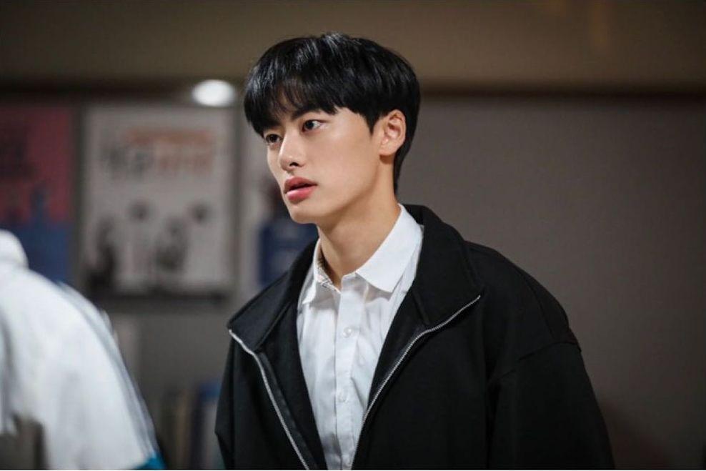 9 Fakta Lee Won Jung, Pemeran Kwon Seung Ha di The World of My 17 S2