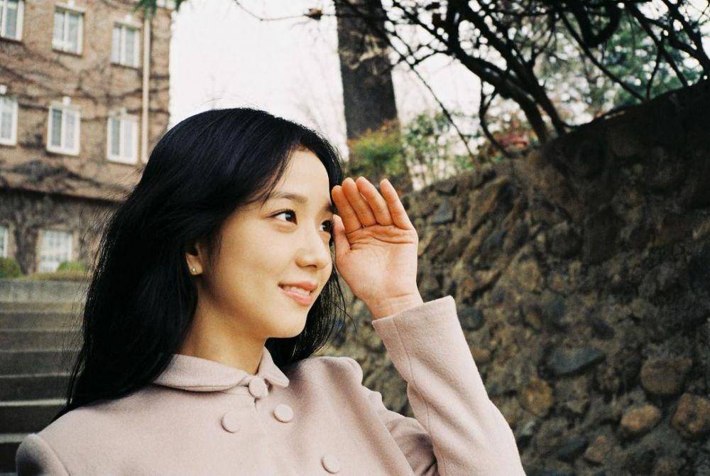 potret Jisoo BLACKPINK di balik layar drama Snowdrop (instagram.com/sooyaaa__)