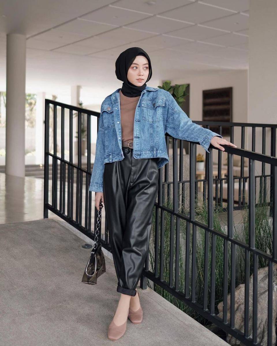 outfit serba jeans Meirani Amalia (instagram.com/meiraniap)