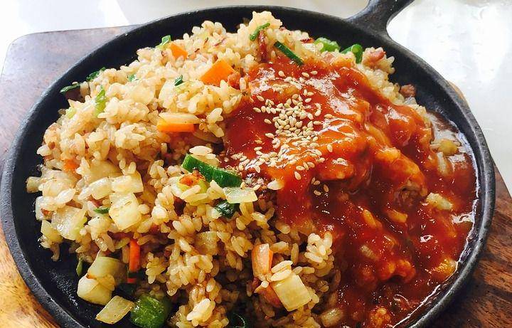 ilustrasi nasi goreng smoked beef (pixabay.com/Jungyeon Min)