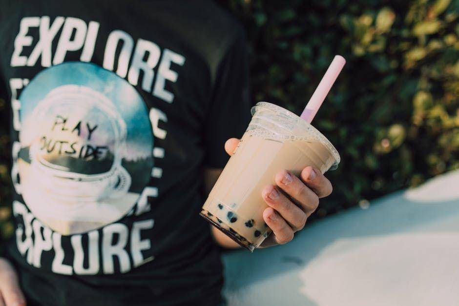 ilustrasi bubble tea (pexels.com/rodnae-productions)