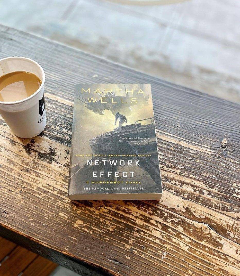 novel Network Effect oleh Martha Wells (instagram.com/thefeministreader)