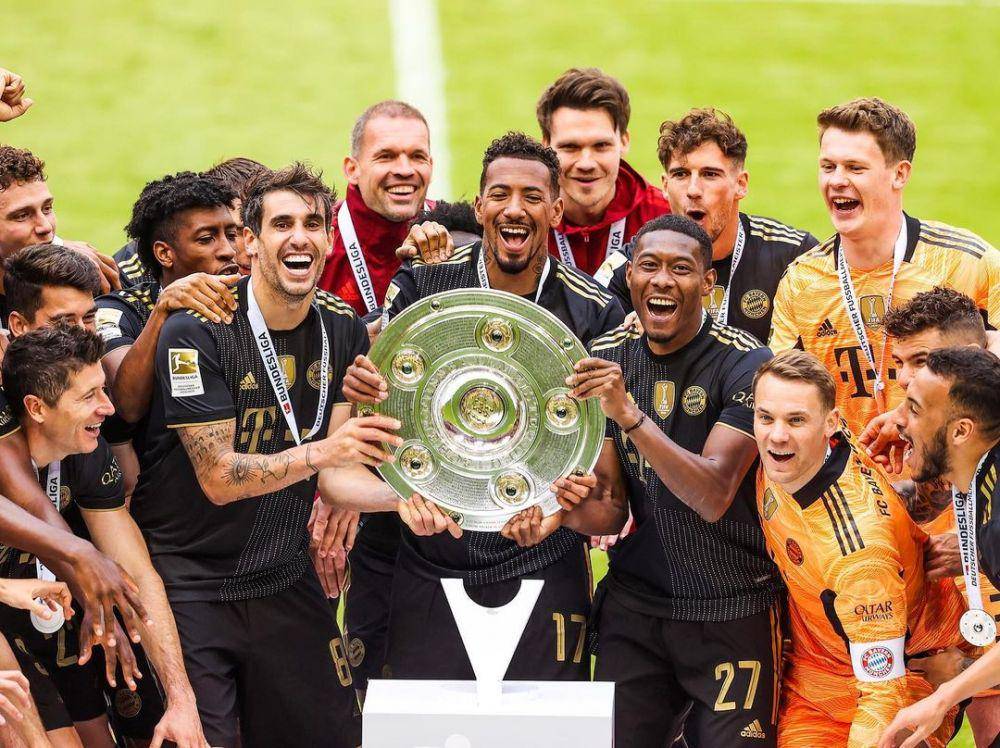 David Alaba melakukan selebrasi juara bersama rekan-rekannya di Bayern Munich. (instagram.com/davidalaba)