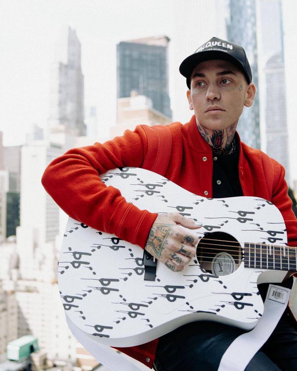 Blackbear (instagram.com/bear)
