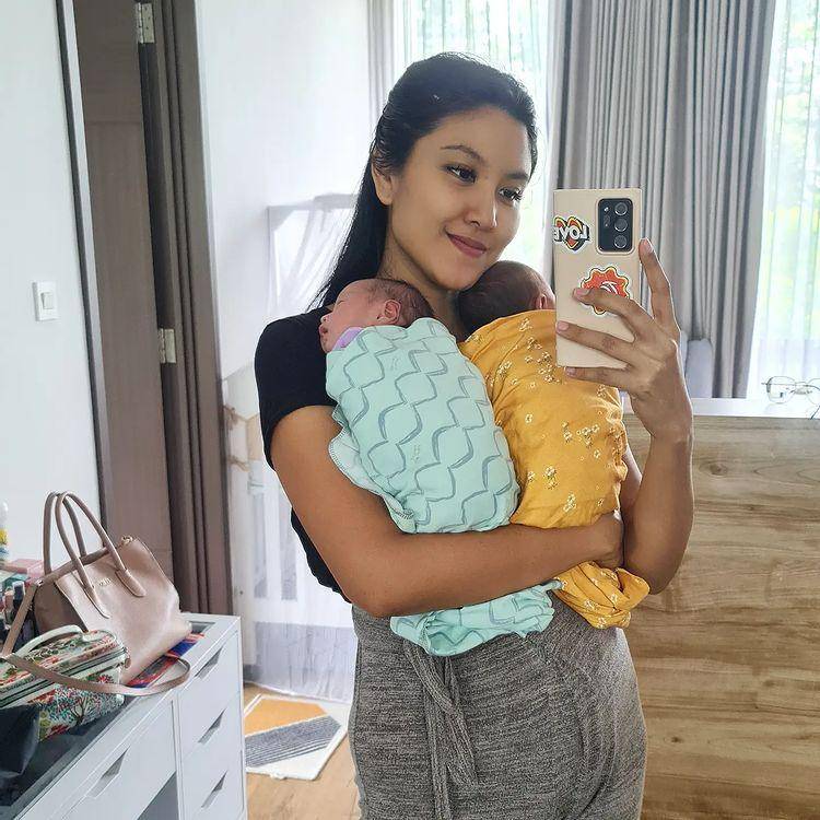 potret Zivanna Letisha dan anak (instagram.com/zivannaletisha)