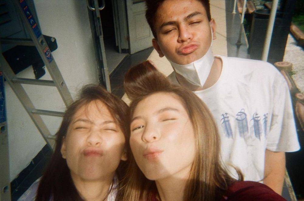 pemeran Virgin The Series (instagram.com/sharazaaa)