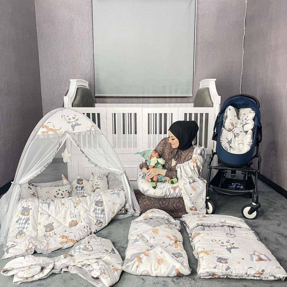 Baby Adzam (Instagram.com/nathalieholscher/)