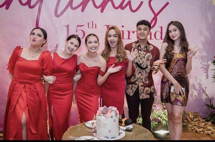 Sandrinna (Instagram.com/sandrinna_11)