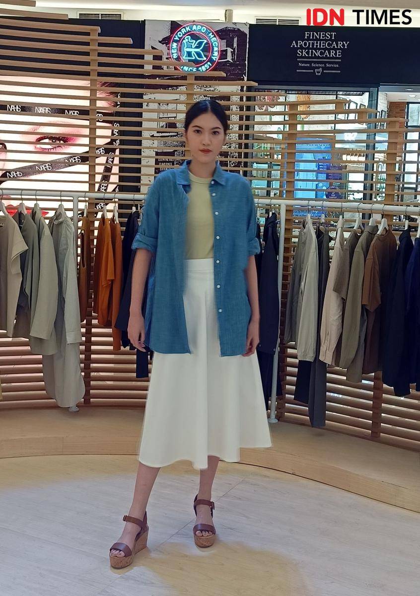 Koleksi LifeWear UNIQLO Spring/Summer 2022. Kamis, 13 Desember 2022. (IDN Times/M. Tarmizi Murdianto)