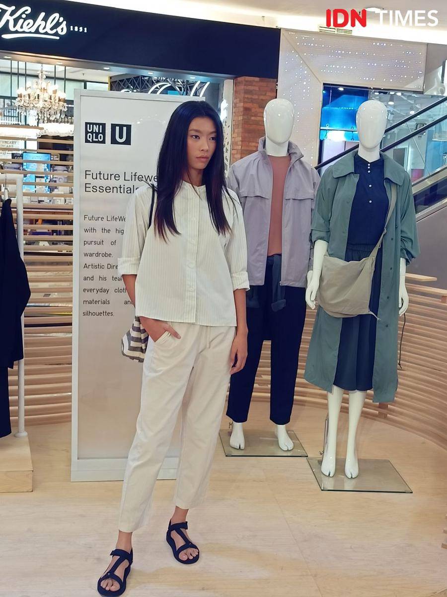 Koleksi LifeWear UNIQLO Spring/Summer 2022. Kamis, 13 Desember 2022. (IDN Times/M. Tarmizi Murdianto)
