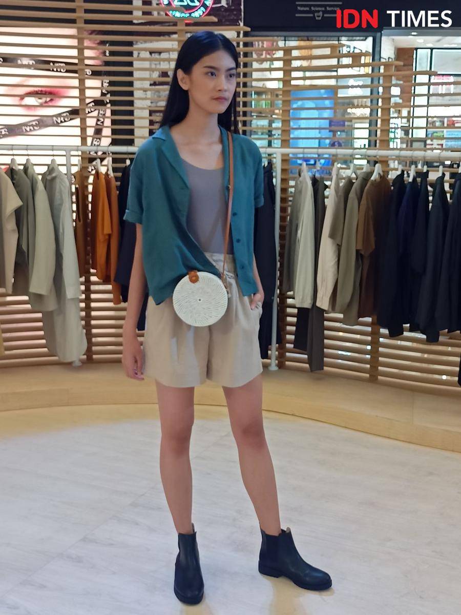 Koleksi LifeWear UNIQLO Spring/Summer 2022. Kamis, 13 Desember 2022. (IDN Times/M. Tarmizi Murdianto)