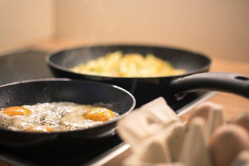 potret telur yang sedang dimasak (unsplash.com/Uwe Conrad)