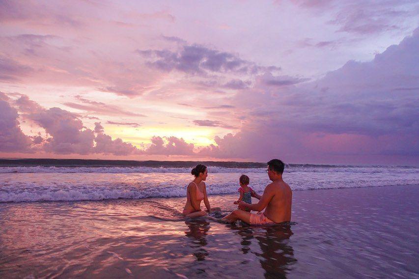 Shandy Aulia menikmati sunset bersama keluarga. (instagram.com/shandyaulia)